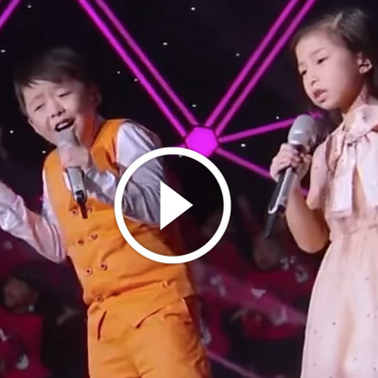 Дети из китайского шоу талантов бросили мир на колени. Самый сладкий (и самый талантливый) интернет-дуэт? ♥
