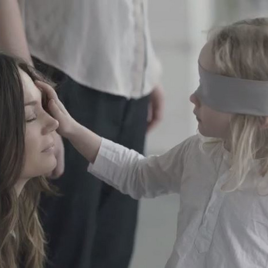 Дети признают своих матерей глазами с завязанными глазами. Как это выходит? Примечание: касание видео!