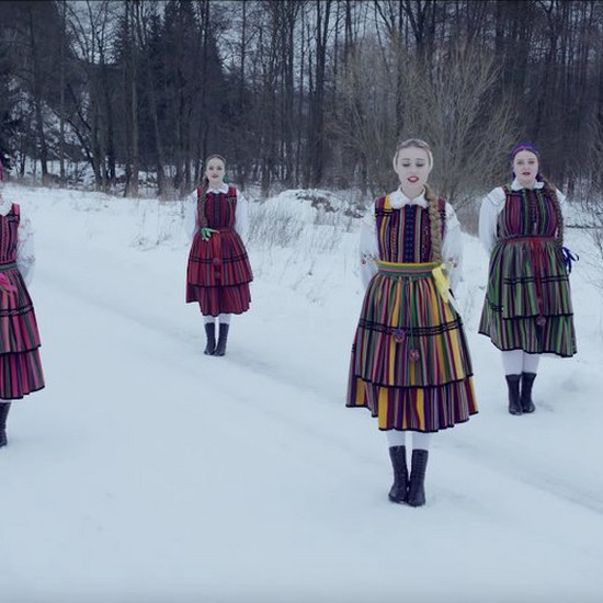 Девушки из группы «Тулия» записали народный обложки песни Давида Подсядлы «Незнакомец»