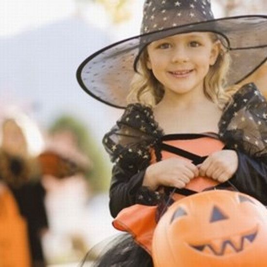 Хэллоуинские костюмы для детей - как одеть ребенка на жуткий шар?
