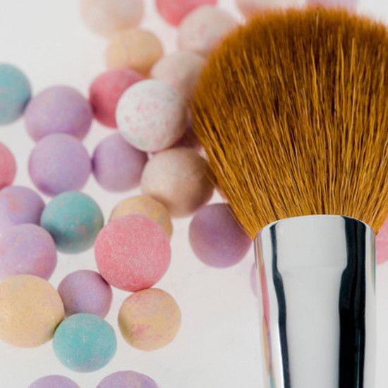 Как очистить макияжные кисти - узнайте о средствах и методах