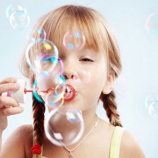 Как сделать мыльные пузыри? Мы напоминаем вам о детстве!