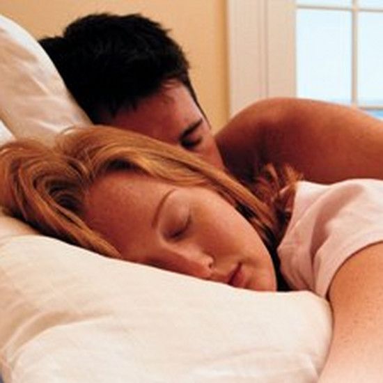 Отдельные кровати: лучше ли спать отдельно?