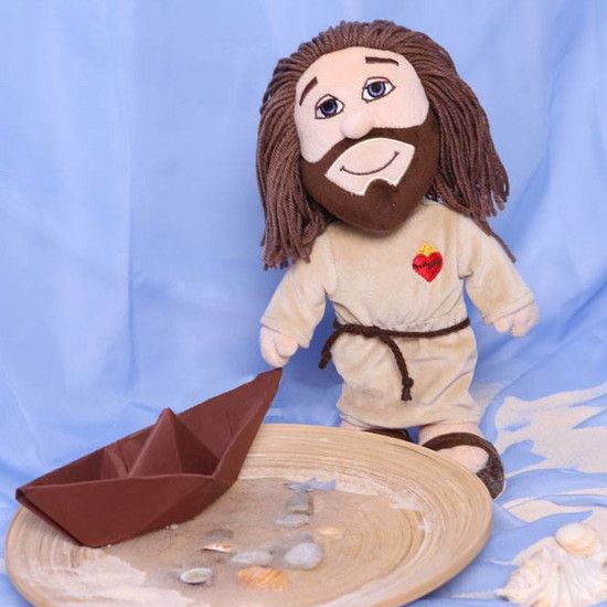 Плюшевый Иисус: новинка среди детских талисманов шокирует и делит