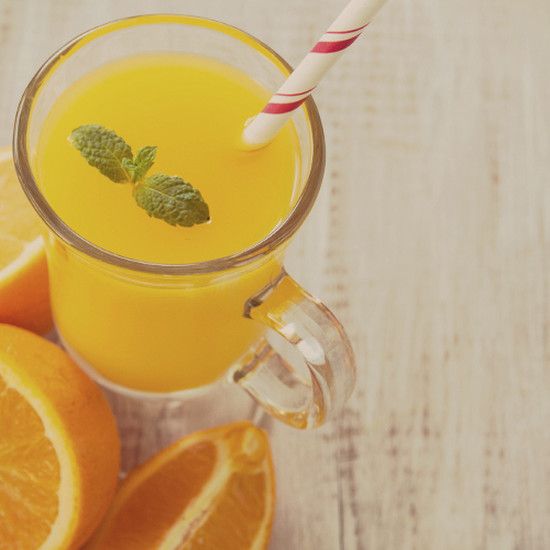 Почему апельсиновый сок БОЛЬШЕ здоровее, чем зеленые коктейли, соки и коктейли?