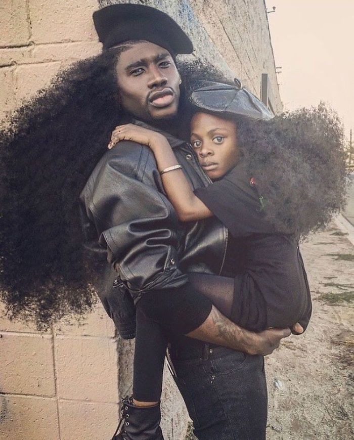 Посмотри на их волосы! : O Удивительные фотографии отца и дочери завоевывают Интернет