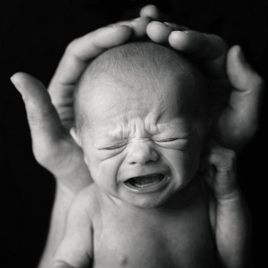 Предоставление ребенку плакать имеет негативные последствия для его мозга