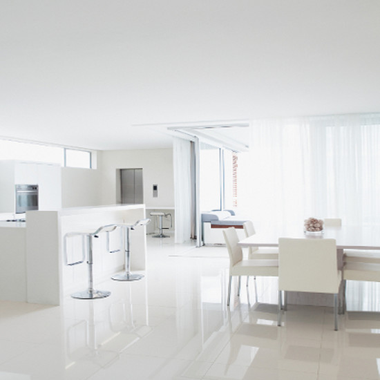 Как украсить современную кухню в белом