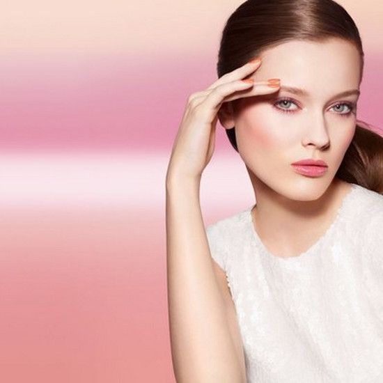 Весенний макияж 2012: Шанель в персиковых и розовых тонах
