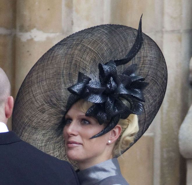 Дочь принцессы Анны, Зары Филипс в сложной шляпе
